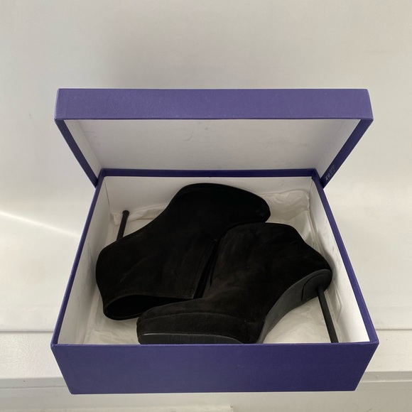 Stuart Weitzman Suede Black Boots | Size 7.5 Comes With Box - Picture 7 of 10